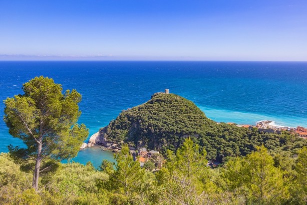 Inaugurato il Parco Promontorio di Varigotti tra biodiversità, archeologia e paesaggio