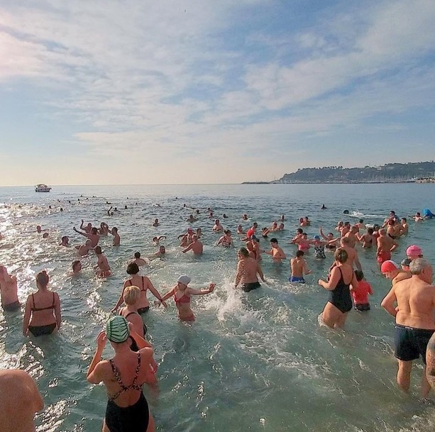 Varazze: primo gennaio con cimento invernale